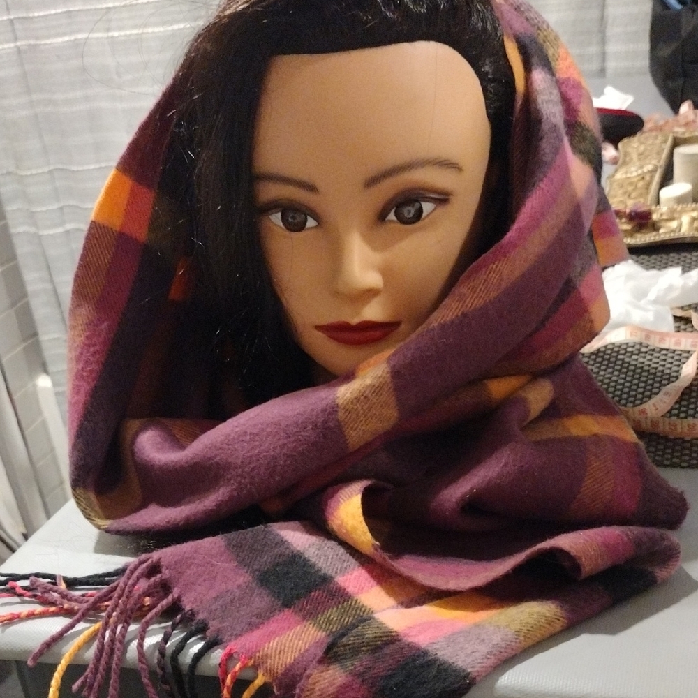 100% Cashmere Plaid Scarf Made In Scotland 🏴󠁧󠁢󠁳󠁣󠁴󠁿. Sale!